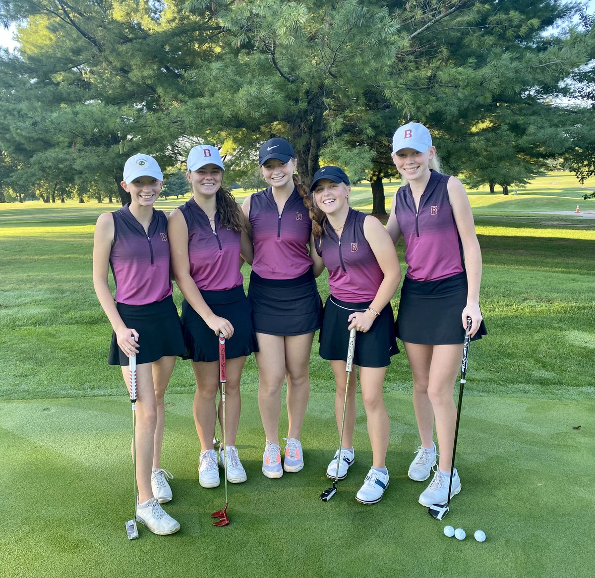 ⛳️⛳️⛳️ GOOD LUCK @brebeufgirlsgolf at the Marion County Tournament today! 🤩 TEE TIME 9:00 AM @ Winding River Golf Course. 🤩