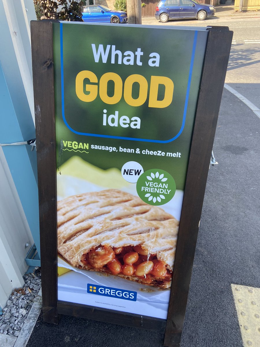 veedubdave's tweet photo. @GreggsOfficial @adecrook No @GreggsOfficial it’s not a good idea. It’s a REALLY BAD idea to replace the fantastic vegan steak bake with this foul item. Bring back the vegan steak bake. #greggsfail https://t.co/49NKEuNxTj