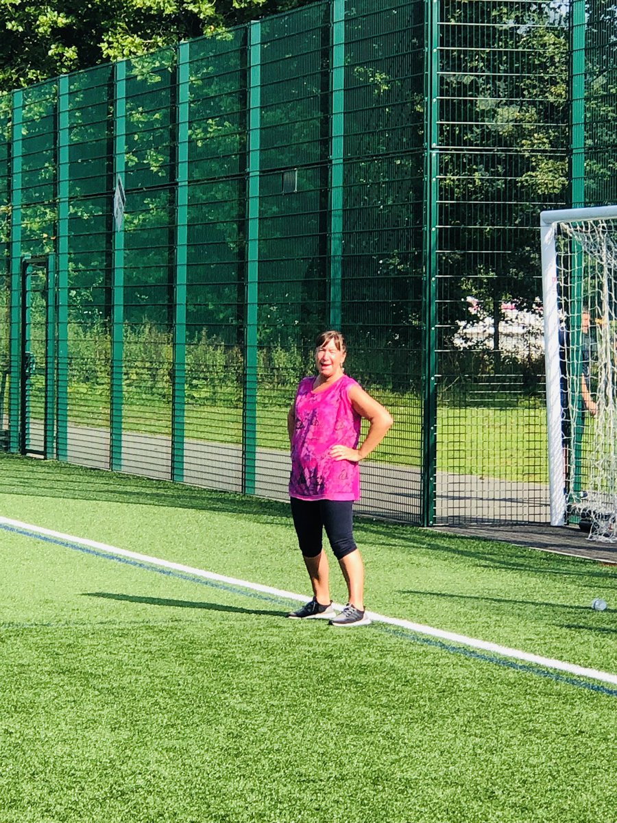 CMActiveLancs's tweet photo. @MPTLancashire Health and Well-being network event held @PennineFootball no better way to connect with colleagues than a game of rounders followed by some healthy food cooked by @united_blokes themselves.  Fantastic day all round https://t.co/EfwTYlZWJr