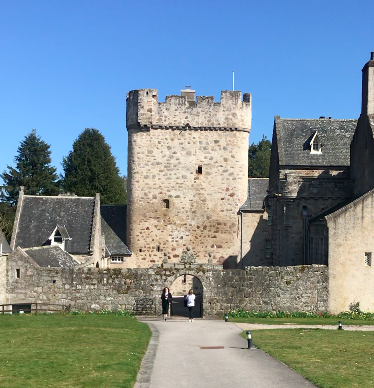 Travelaura_'s tweet photo. Drum Castle, we stopped here as part of our road trip from Stonehaven. #ScotlandCastle #VisitScotland https://t.co/0RCUzUpH6E
