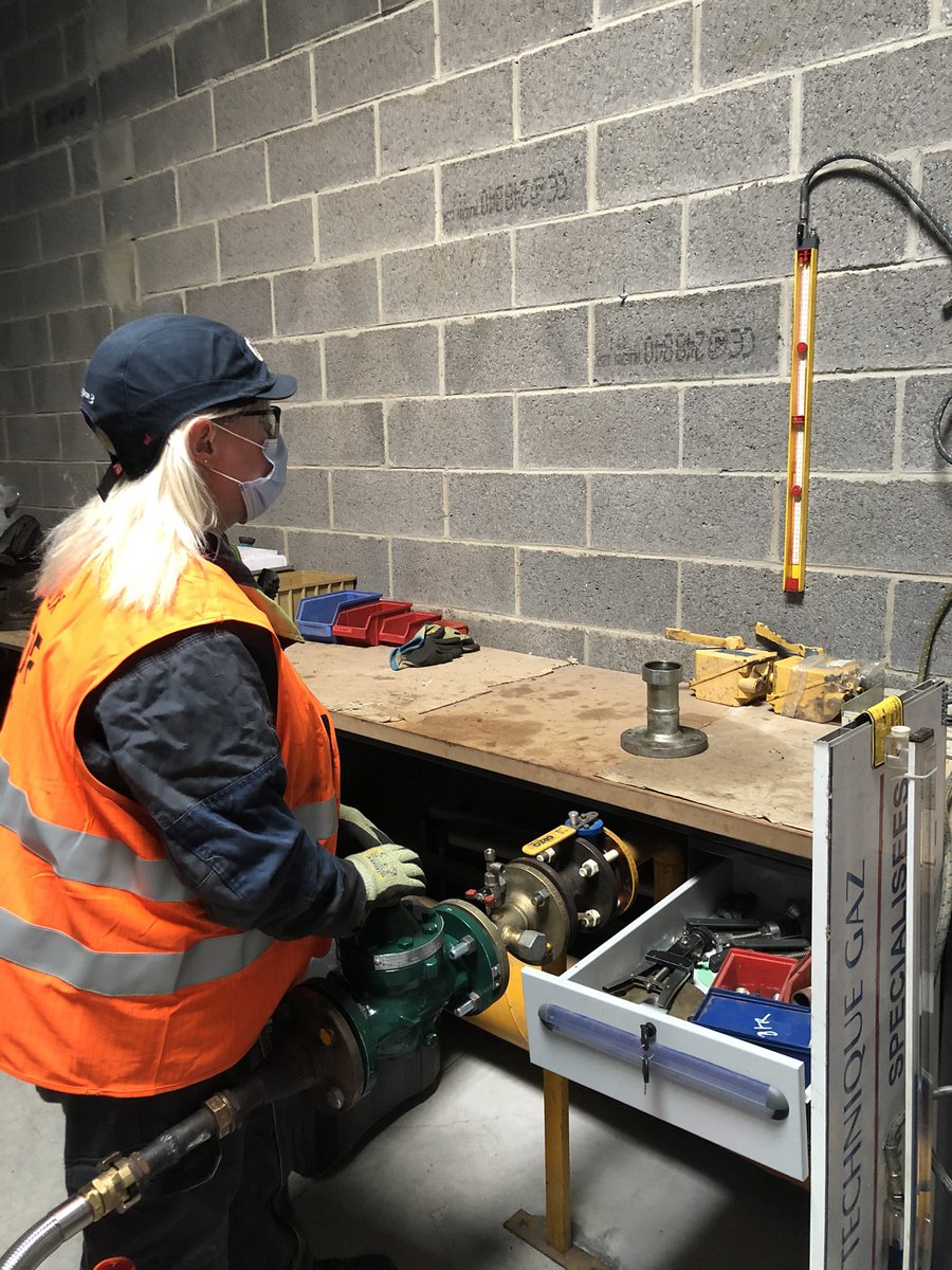 Former former et encore former tel est la devise de l’ARIM de Raismes. Aujourd’hui confirmation de Stephanie WILLAME et de nos 2 alternants au maintien d’un réseau avec by-pass (ici vanne de laminage). Tout ça, sous l’œil attentif de <a href="/LerougeNicolas2/">Lerouge Nicolas</a> #ARIMNO #MSGNO #GRDF