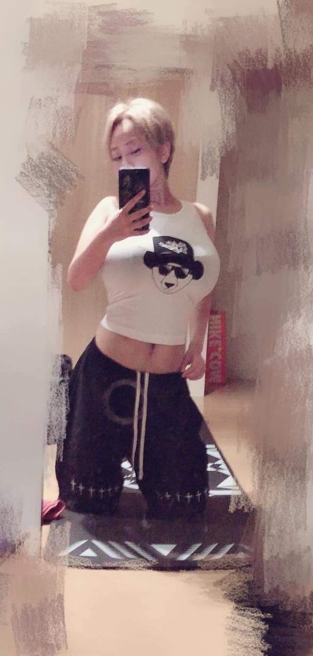 X 上的Pahn da Blac 🐼✖🔥：「Do you think #Pchan aka #Fuko looks good rocking  #Pahndablac apparel?? 🐼🐼🐼 https://t.co/yj64drpKGm」 / X