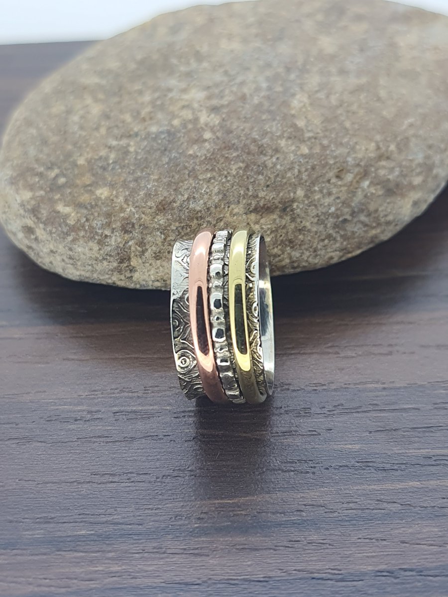 DevJewels's tweet image. Spinner Ring, Thumb Ring, Meditation Ring, Copper brass spinner, Handmade Ring, Statement Ring, 925 Spinner Ring, Sterling Silver etsy.me/3DYaI22 via @Etsy