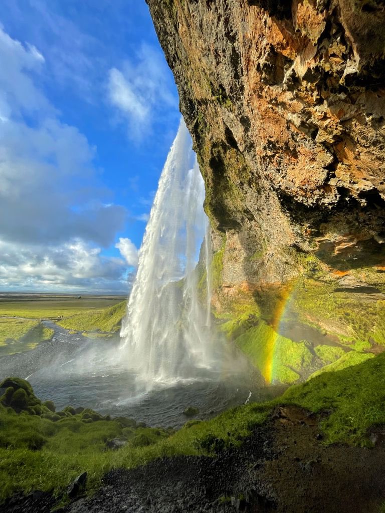 Nick65er's tweet photo. Live from Seljalandsfoss #Iceland #Island 
Pic by iPhone 👍 https://t.co/rB2ozEyIOL