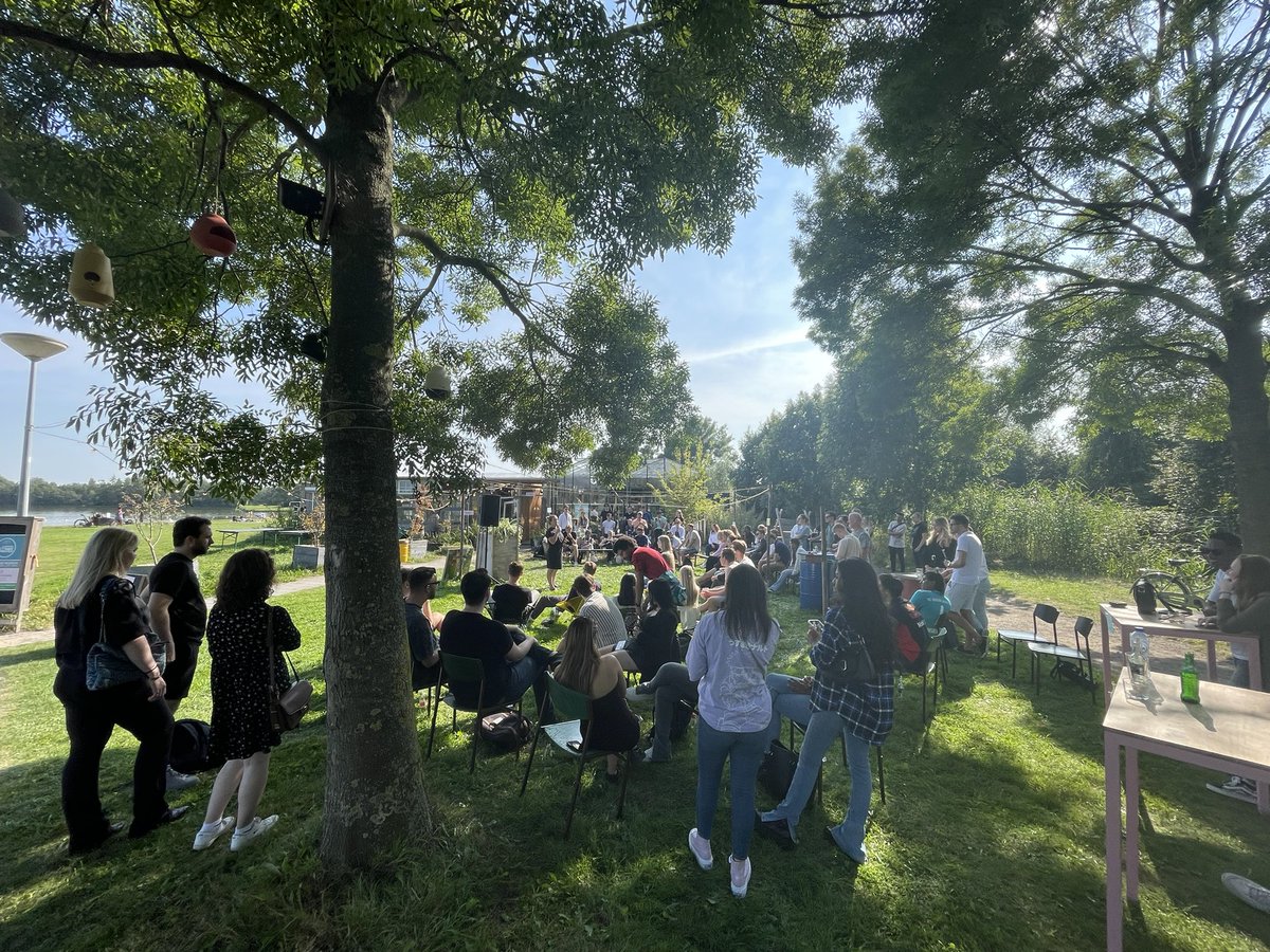 Mike Rijkers (@hpamike) on Twitter photo đKick-off met ruim 85 studenten bestuurskunde van de <a href="/HvA/">Hogeschool van Amsterdam (HvA)</a> bij <a href="/HetVeerkwartier/">Het Veerkwartier</a> die een inventarisatie gaan maken van duurzaamheidsmaatregelen bij #mkb. #Haarlem #Duurzaam #Onderwijs đKick-off met ruim 85 studenten bestuurskunde van de <a href="/HvA/">Hogeschool van Amsterdam (HvA)</a> bij <a href="/HetVeerkwartier/">Het Veerkwartier</a> die een inventarisatie gaan maken van duurzaamheidsmaatregelen bij #mkb. #Haarlem #Duurzaam #Onderwijs