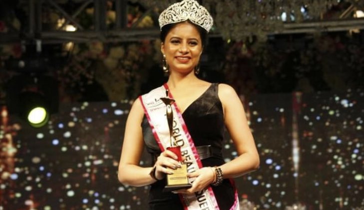 GrehIndia's tweet photo. Ashima Sharma becomes the first candidate from Jammu to win Rubaru Miss India Elite competition.

#RubaruGroup #RubaruMissIndiaElite2021 #RubaruMissIndiaElite #WorldBeautyQueen #WorldBeautyQueenIndia https://t.co/msEpehNmTl
