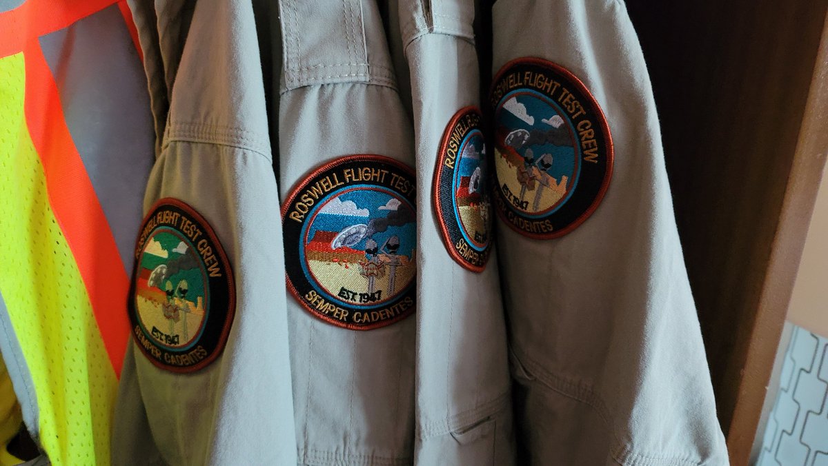 Roswell Flight Test (@roswellftc) on Twitter photo It's day one of <a href="/ExpoUAV/">Commercial UAV News</a> in #LasVegas as I ponder that eternal conundrum: what to wear? #drones It's day one of <a href="/ExpoUAV/">Commercial UAV News</a> in #LasVegas as I ponder that eternal conundrum: what to wear? #drones