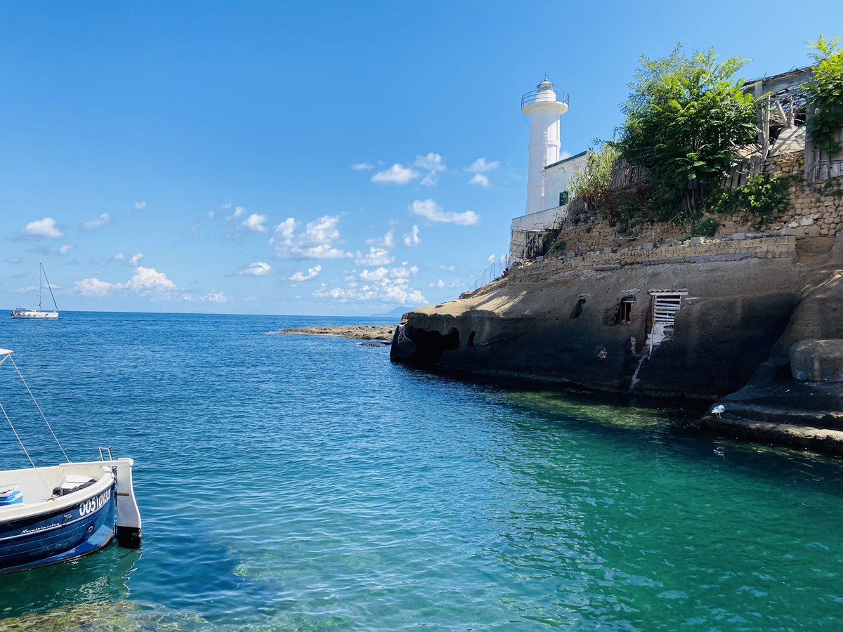 ¡Damos por finalizado el encuentro federalista anual de Ventotene!

La delegación española vuelve llena de energía federalista, ilusión y muchas nuevas ideas para seguir trabajando por una Europa Federal en sus respectivas regiones. 

¡Gracias <a href="/VentoteneSem/">SeminariodiVentotene</a> y <a href="/JEF_Europe/">Young European Federalists</a>!