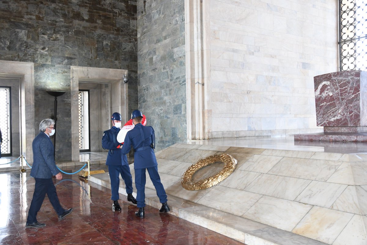 EYUDER Ailesi olarak #EYFORXII öncesi Büyük Önder Mustafa Kemal Atatürk'ün Mozalesine çelenk konularak, Genel Başkanımız Sn.Dr. <a href="/ademcilek/">Adem ÇİLEK</a> Başkanlığında Anıtkabir ziyareti gerçekleştirilmiştir.
#MustafaKamalAtaturk 
#Anıtkabir