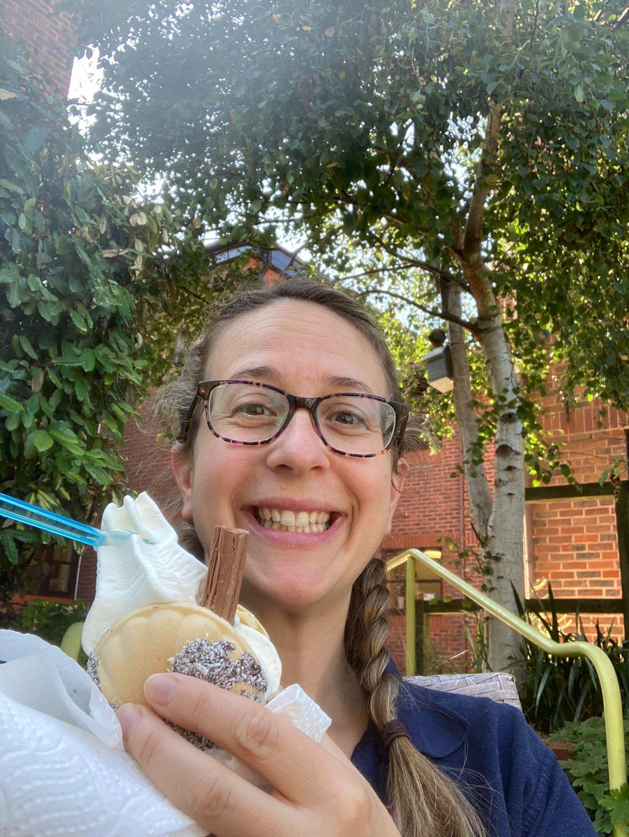 SusyDavidson82's tweet photo. @ESHTNHS @ESHT_OOH @JCR_Team3 @SEWB_ESHT Thanks to Anna Turtle for organising an #icecreamvan for us at work! #nhsprideweek #welovedit (I didn’t even have to compete with my kids to get to the front of the queue!) https://t.co/Kpn853YoPQ