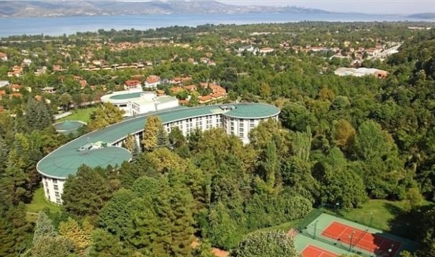 Şehirlerde yapılan ağaçlandırmanın;
•Depresyon ve stresin % 42 azaldığı,
•Ruh sağlığının % 63 geliştiği,
•Şiddet olaylarının % 29 azaldığı,
•Bağışıklık sisteminin güçlendiği,
•Sağlık harcamalarının azaldığı.
Lütfen bir tanede olsa fidan dikin bu sonbaharda...  🌳