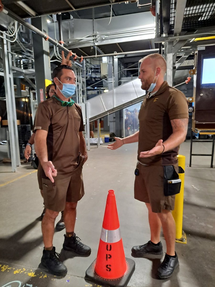 marc_peeler's tweet photo. Changing Conditions dosen't just apply to weather, but also roads! Expect the unexpected &amp; making sure Lenexa drivers are aware! @ta_stover @bwilliamskahf @DriveSafeKansas @UPSers @kelly_gonter @DebMassingill @KateStriepe @jrindafernshaw @OCFeederSafety @UPSManJohn @UPSphoenix https://t.co/CQbpFuFNqr