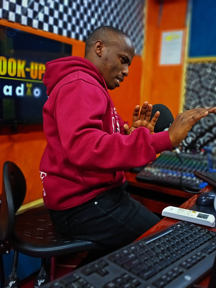 lookupradioke's tweet photo. Always doing the most for you here on #DRIVE254🔥🔥🔥
Tell us where you are tuned in from.
#FamilyParadiseTuesday #ThornyHeartsMatters #DRIVE254 @CKago1 and Carey #theallnewlookupradioke https://t.co/3vsZvZp9rF