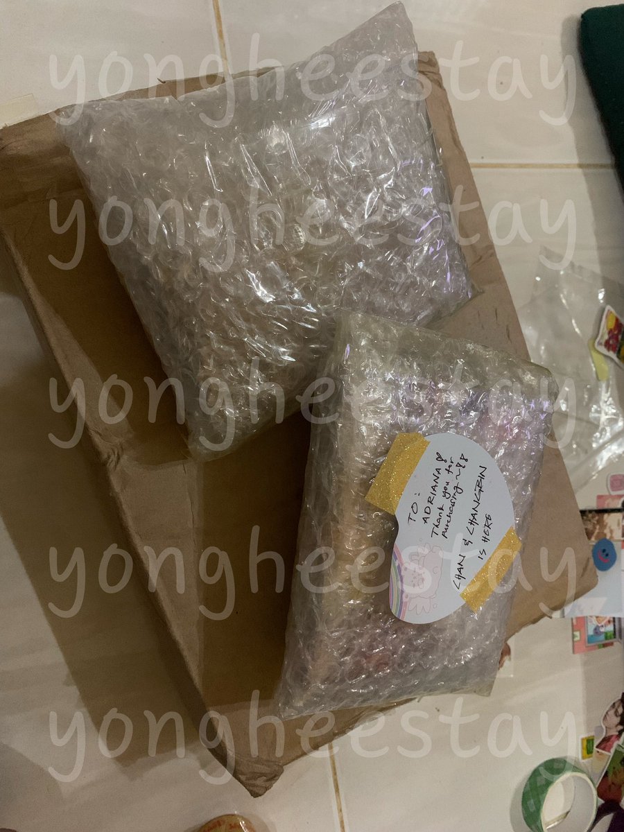 yongheestay's tweet image. #yongheeupdate 

will be posting these out first within this week🌹 i’ve went to j&amp;amp;t ptg td.. ttb tutup due to overload parcels😞

⚡️noeasy album from shop33 vc event
⚡️chan shopee pob &amp;amp; chan pc frame
⚡️chan skz-x pola &amp;amp; changbin skzoo