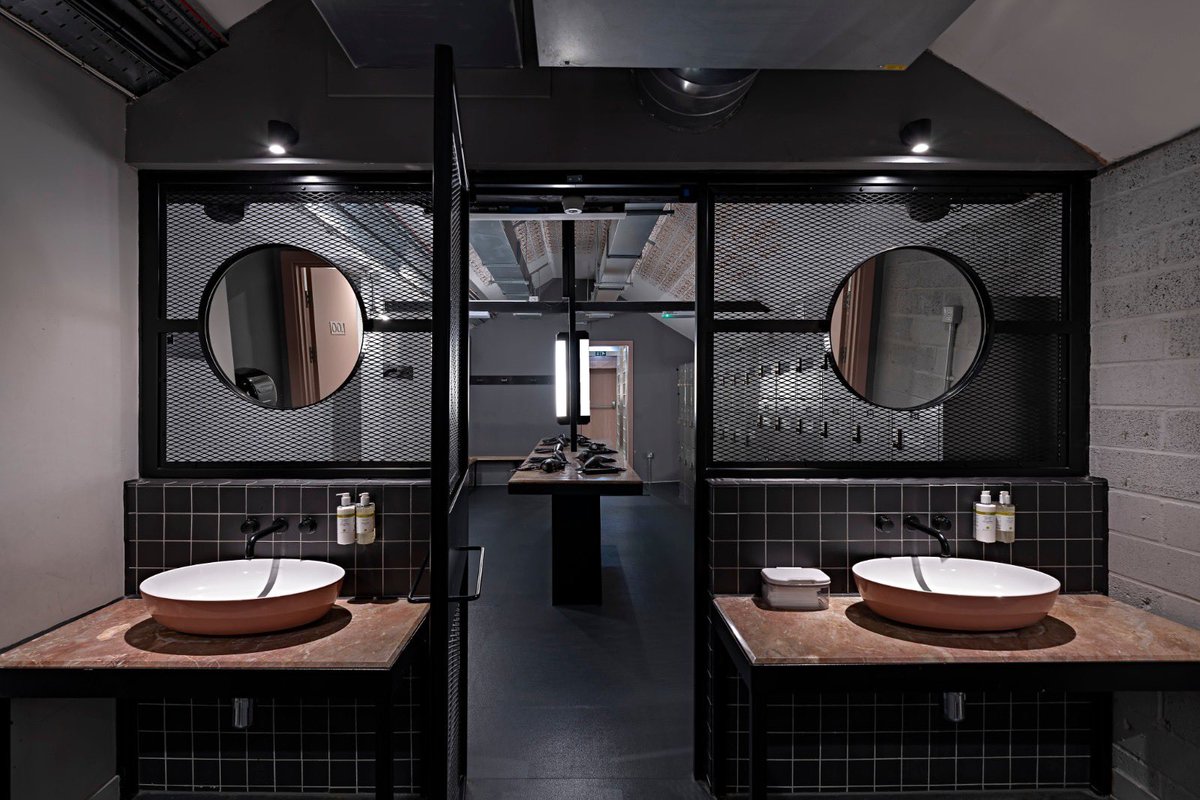 SHHArchitects's tweet photo. Project highlight: Kobox Gym - Fight Club meets nightclub in clever wellness concept that fits perfectly in repurposed spaces especially with little or no natural light.
#gym #gyminteriors #gymdesign #workout #workoutarea #workoutspace #boxing #boxingclub #kobox #boxingclub https://t.co/l0CBDeSWze