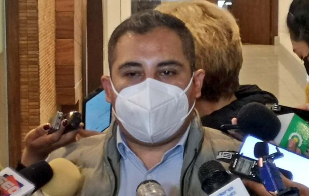 noticiasfides's tweet photo. #Ultimo El diputado de CC, @BetoAstorgaC6, exige al Gobierno desarticular al grupo radical que amenazó con quemar la casa de Amparo Carvajal. (Vía @ArminCopa) https://t.co/IMaQEvnElu