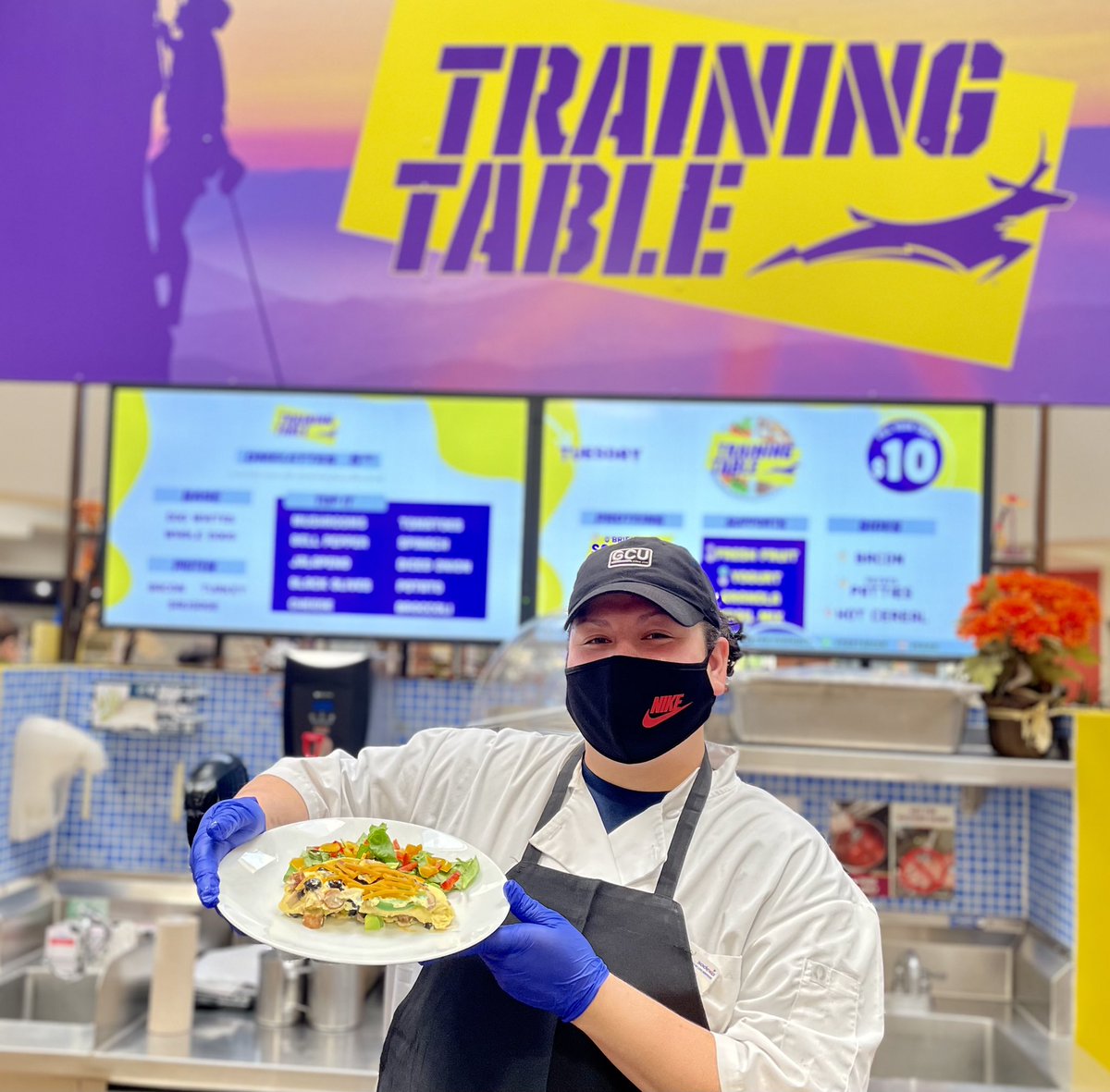 GCUDining's tweet photo. Breakfast is SERVED! 🤘💜

Lopes Training Table is OPEN starting today from 7am-2pm. Fill your tray for $10, or check out our new “Pro Plates” for $5.50 at lunch #Lopes

.
#LopesUp #GCU #GCUDining #FeedTheHerd #LTT https://t.co/K1yJ6cNHHL