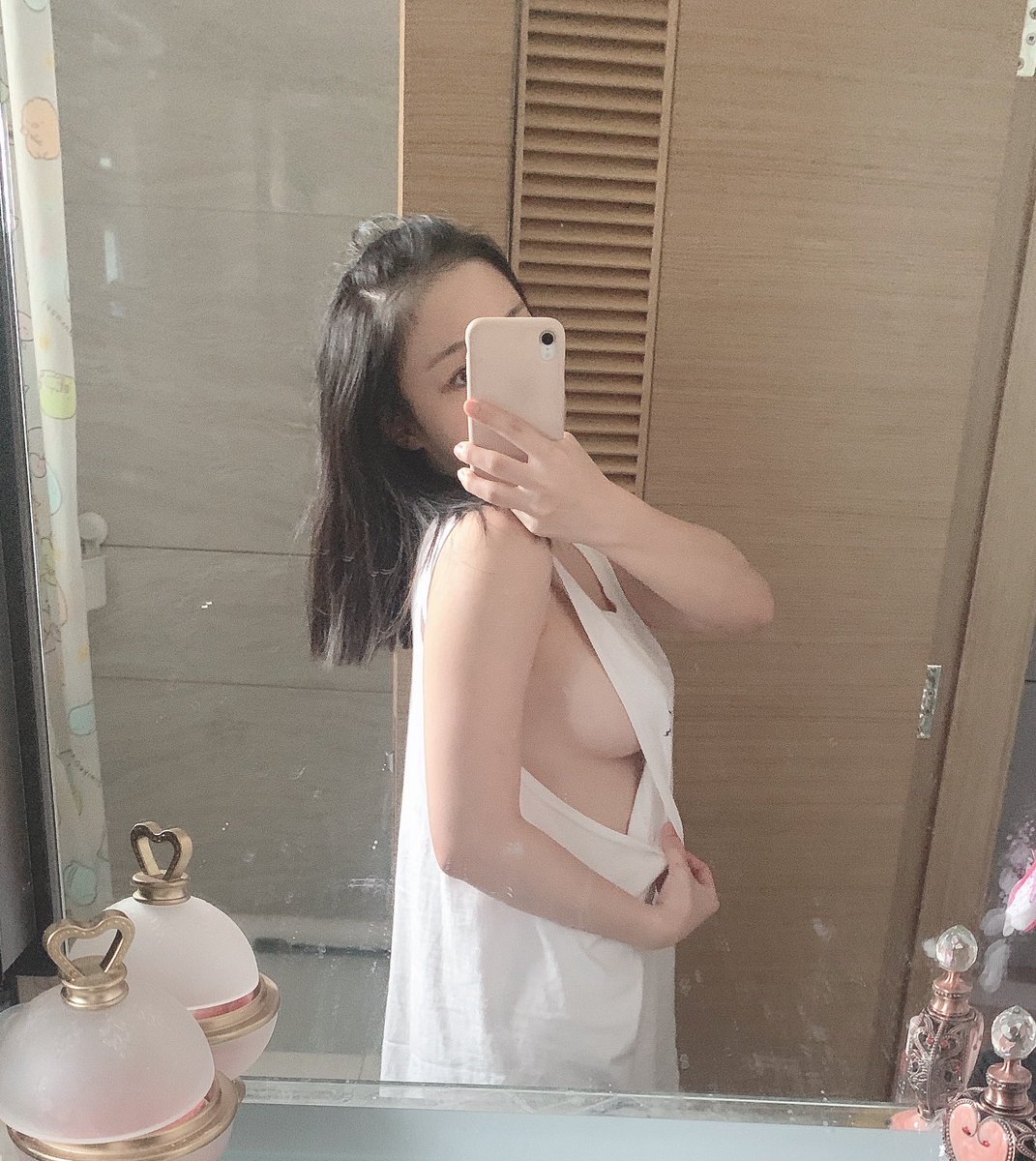 今朝隨便攞咗件衫嚟著🤣
更多大尺度訂閱❤️❤️
https://t.co/GWUVhNVWhe https://t.co/moZBaTpXuf