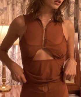 emma in paris >>>> emily in paris