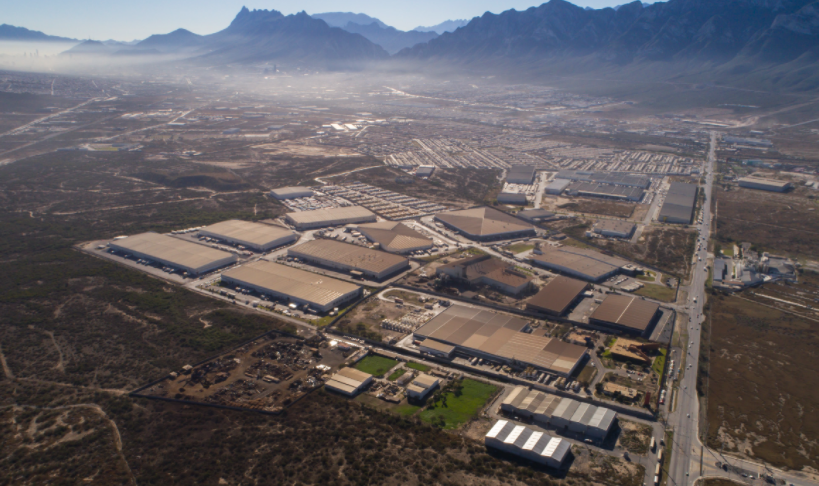 GrupoT21's tweet photo. ⚓️ Ciudades fronterizas concentran casi 50% de la demanda inmobiliaria industrial. https://t.co/mU6jK9MmUK
#GrupoT21 #Logística #ParquesIndustriales #Solili https://t.co/4JI9QNz5PC