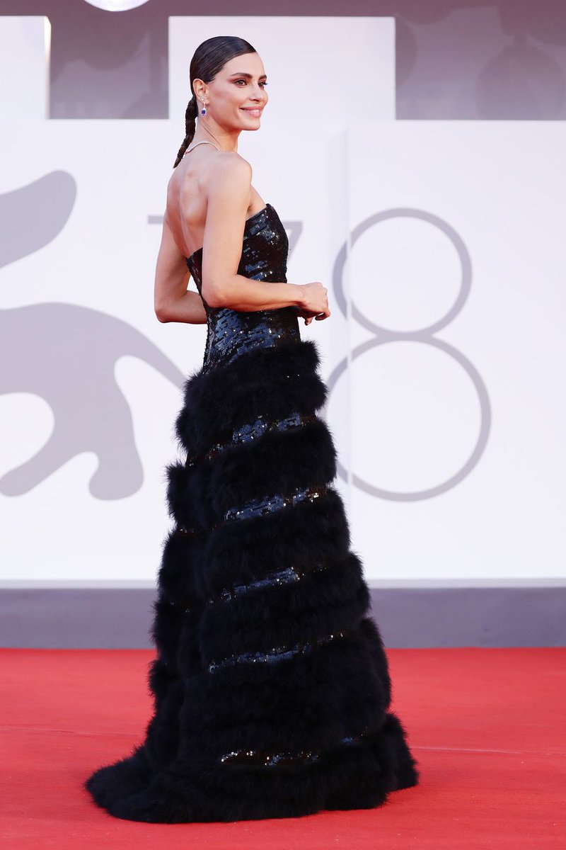 Elle Japan ベネチア国際映画祭21 Bestレッドカーペットドレス T Co 2hgjhuv9p0 Elle Japan ベネチア国際映画祭21 Bestレッドカーペットドレス T Co 2hgjhuv9p0