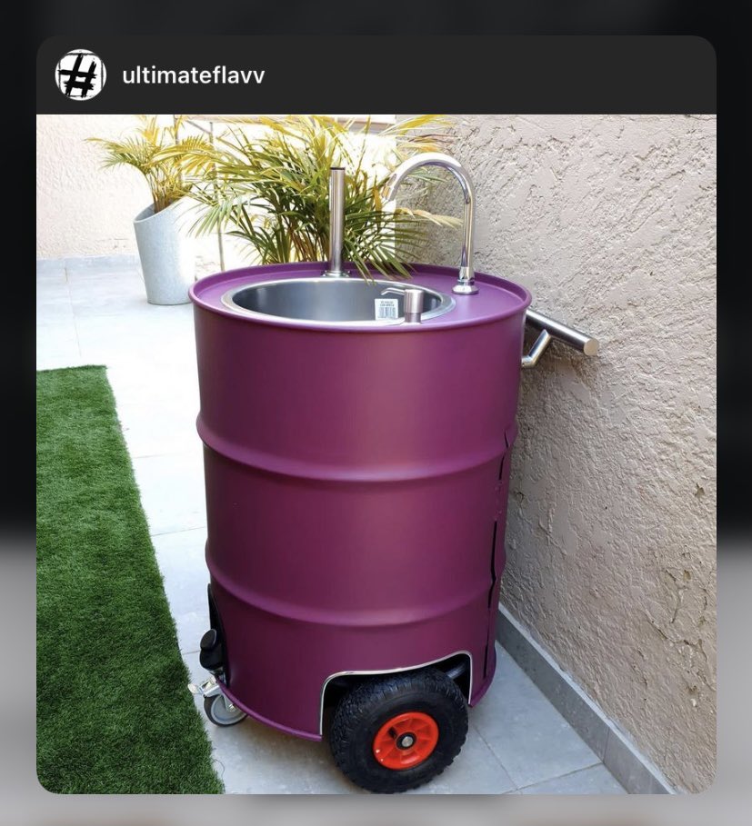 UltimateFlavv's tweet photo. #HandwashingBasin
✅No running water needed
✅Foot pump
✅Soap dispenser 
✅Paper towel holder
✅Stainless push/pull handle
✅Wheels (optional)
✅Swivel castors with brakes
📱+27678605551
📧teamworkdreamworks@protonmail.ch
#ZumaParole 
#level2
#Kamomphela 
#bafanabafana
#tt1flavv https://t.co/42pmbUSGQ4
