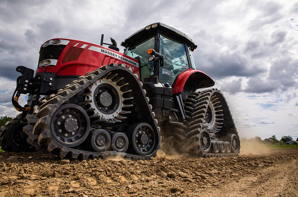 It is #tracktractortuesday or what? 🤩 Share your tractor with tracks in the comments 😍👇