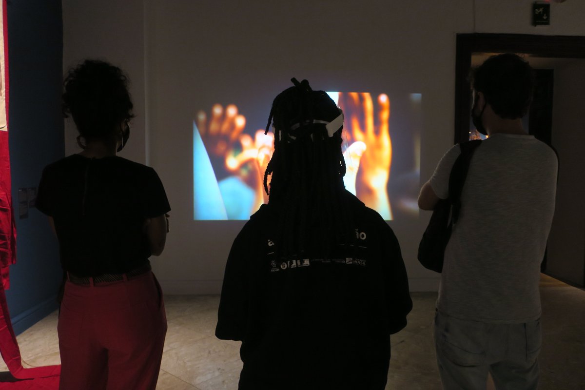 CCBB_RJ's tweet photo. Tem exposição nova começando no #ccbbrio e o Programa Educativo oferece diversas opções para o público participar o mês todo, no CCBB ou da sua casa:
➡️Visitas mediadas presenciais - segundas, quartas e sábados (com libras) às 16h, e quintas e sextas às 12h.
➕ https://t.co/8ncFi094EU