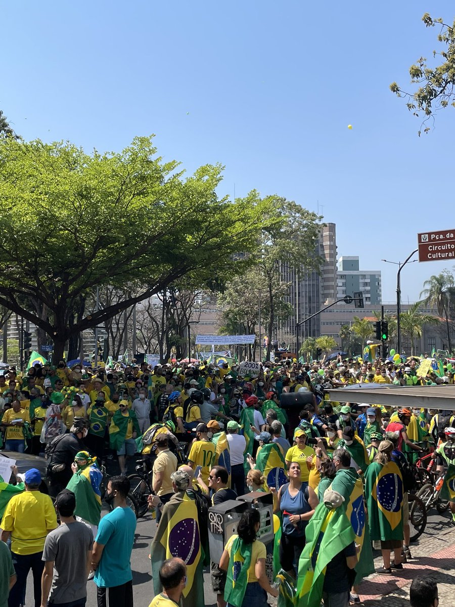 ducm1972's tweet photo. @leandroruschel Belo Horizonte 🇧🇷💚💛 https://t.co/nX6eMR8T9G