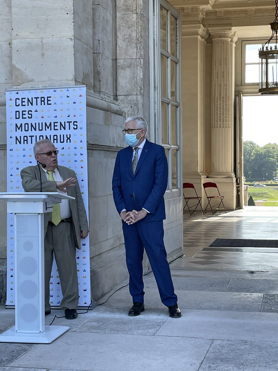 JacquesMyard's tweet photo. Inauguration du nouveau parc du #ChateaudeMaisonsLaffitte avec PH.#Belaval Pdt de la #Caissemonumentshistorique le parc a été repensé par Louis #Benech paysagiste un succès Bravo à PH.Belaval qui ne ménage pas ses efforts pour le renouveau du château de #MaisonsLaffitte https://t.co/bXobVTZVKn