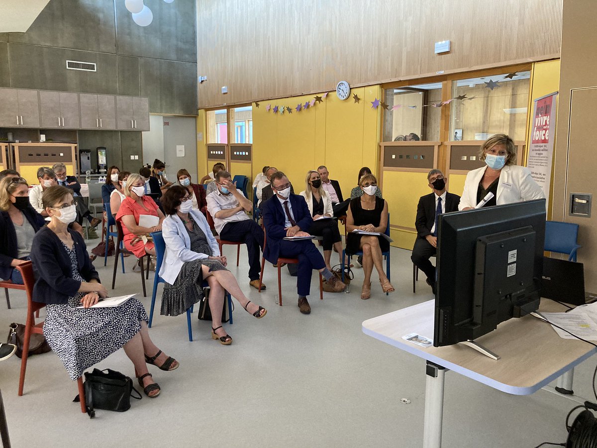 RA_GrandEst's tweet photo. #Rentree2021 : le recteur @HuartJean poursuit le « Campus Tour », opération de valorisation des 11 campus des métiers et des qualifications de la @RA_GrandEst. Séquence au CMQ Autonomie et Inclusion au foyer d’accueil médicalisé Village Michelet à Maxéville (54) @FabienneBlaise3 https://t.co/PM1v0HImSy