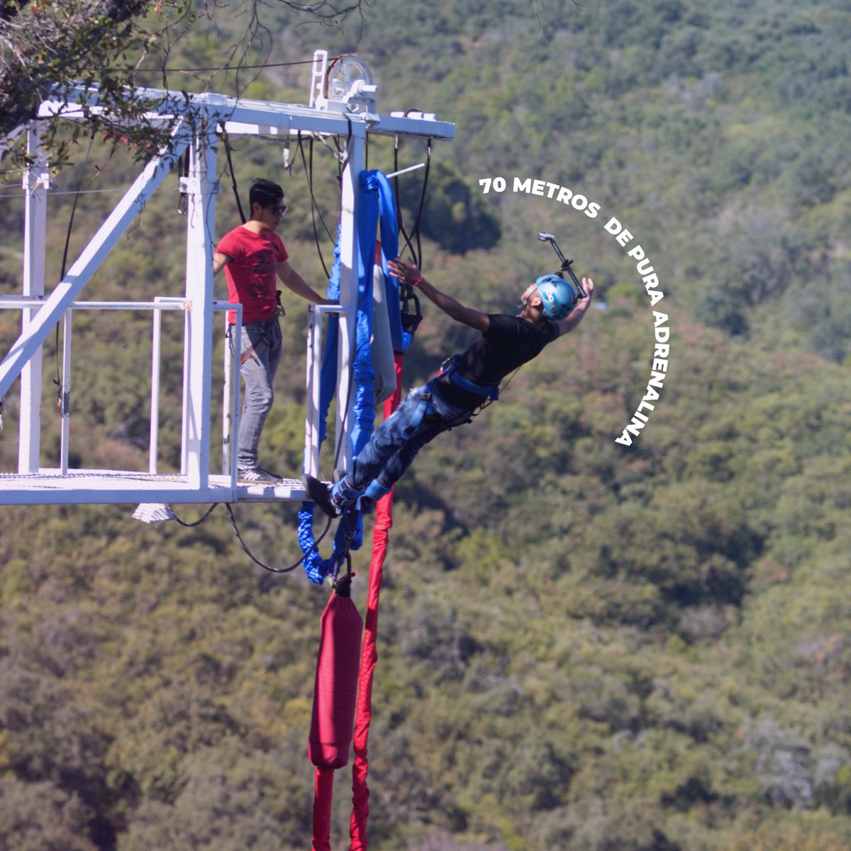 ¿Sabías que en tenemos el bungee más alto de todo México?

Aviéntate de IBO Bungee Cola de Caballo con 70 metros (230 pies) de pura adrenalina.

Gracias a sus instructores profesionales y staff capacitado puedes estar tranquilo de que será de las mejores experiencia de tu vida.