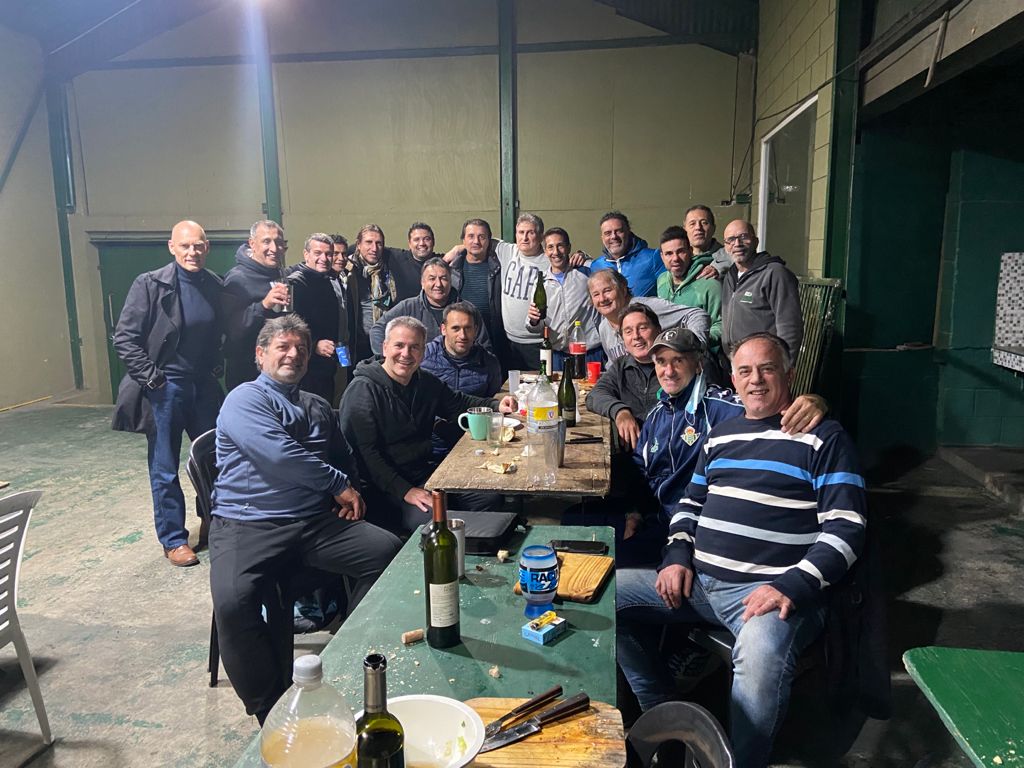 FerroSeniors's tweet photo. Volvió la alegría de los lunes...#FerroSenior  #Ferro https://t.co/jWLO9bBCbc