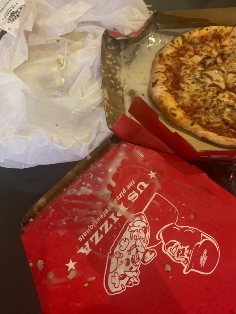 aamniys_'s tweet photo. @GrabMY @AzrulIzzaham Hi, i haven’t got my refund yet. Have done that twice but still no answer. Pizza was soggy and the soup were spilled. Please get back to me soon. Thank you 🙏🙏 https://t.co/QR6J2lPaTQ