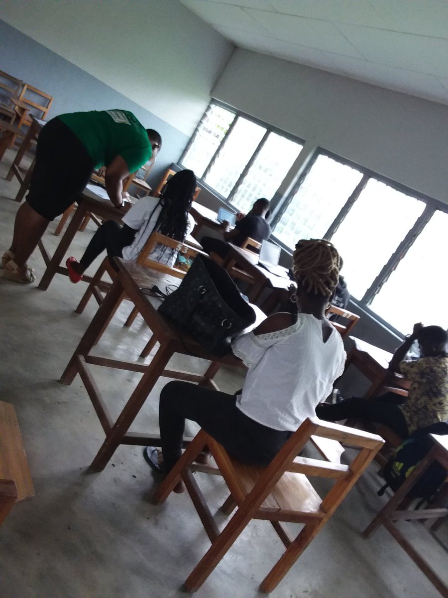 BetterBreedCMR's tweet photo. For the first session of the youth employability, participants are at work designing their vision boards.
#youthactivism
#BetterBreed
#Cameroon
#Cameroun https://t.co/WIZNejw80I