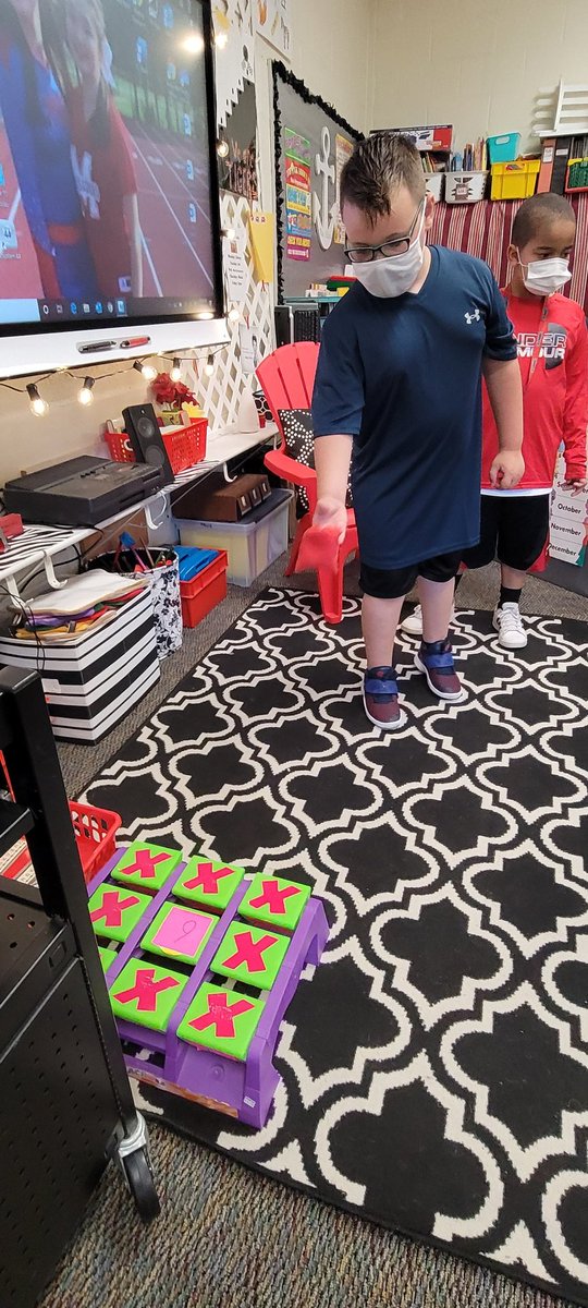 MT_Gr2's tweet image. 4 Corners math stations to work on math fluency.  #mathinfocus