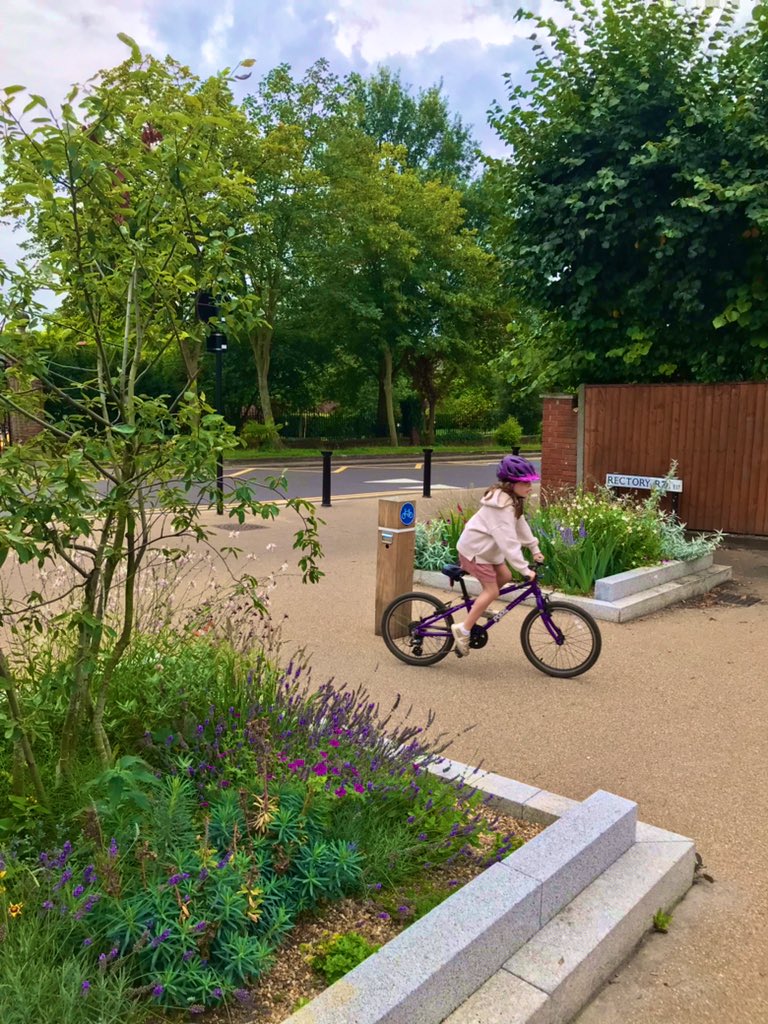 E17modalfilters's tweet photo. Rectory Road modal filter #miniholland #wfminiholland #ltn #lowtrafficneigbourhood #cycling #walking #e17 #walthamstow https://t.co/LptjqgsMCI