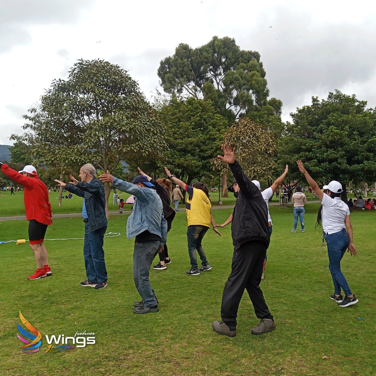 WingsGeneration's tweet photo. 💫 Un día de compartir y salir de la rutina, la fundación Wings Generation crea espacios de interacción y convivencia desde los mas pequeños a los mas grandes, día de juego, almuerzo e interacción, agradecemos a @wingsmobileofic por hacer de esto una realidad.🌤️🪁⛹🏻‍♀️ https://t.co/19cpovRUD1
