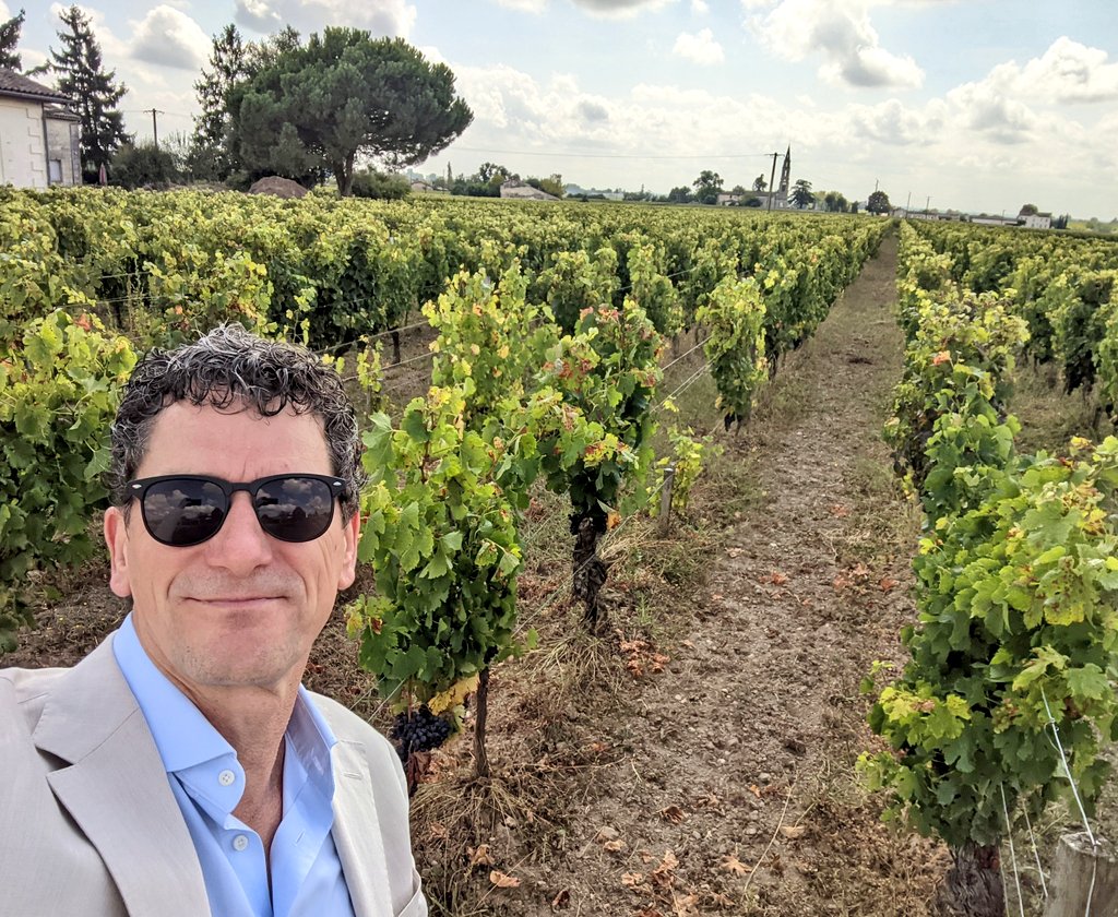 Voel me hier bij Chateau Vieux Chevrol van familie Champseix
als een <a href="/iljagort/">Ilja Gort</a> in Frankrijk!