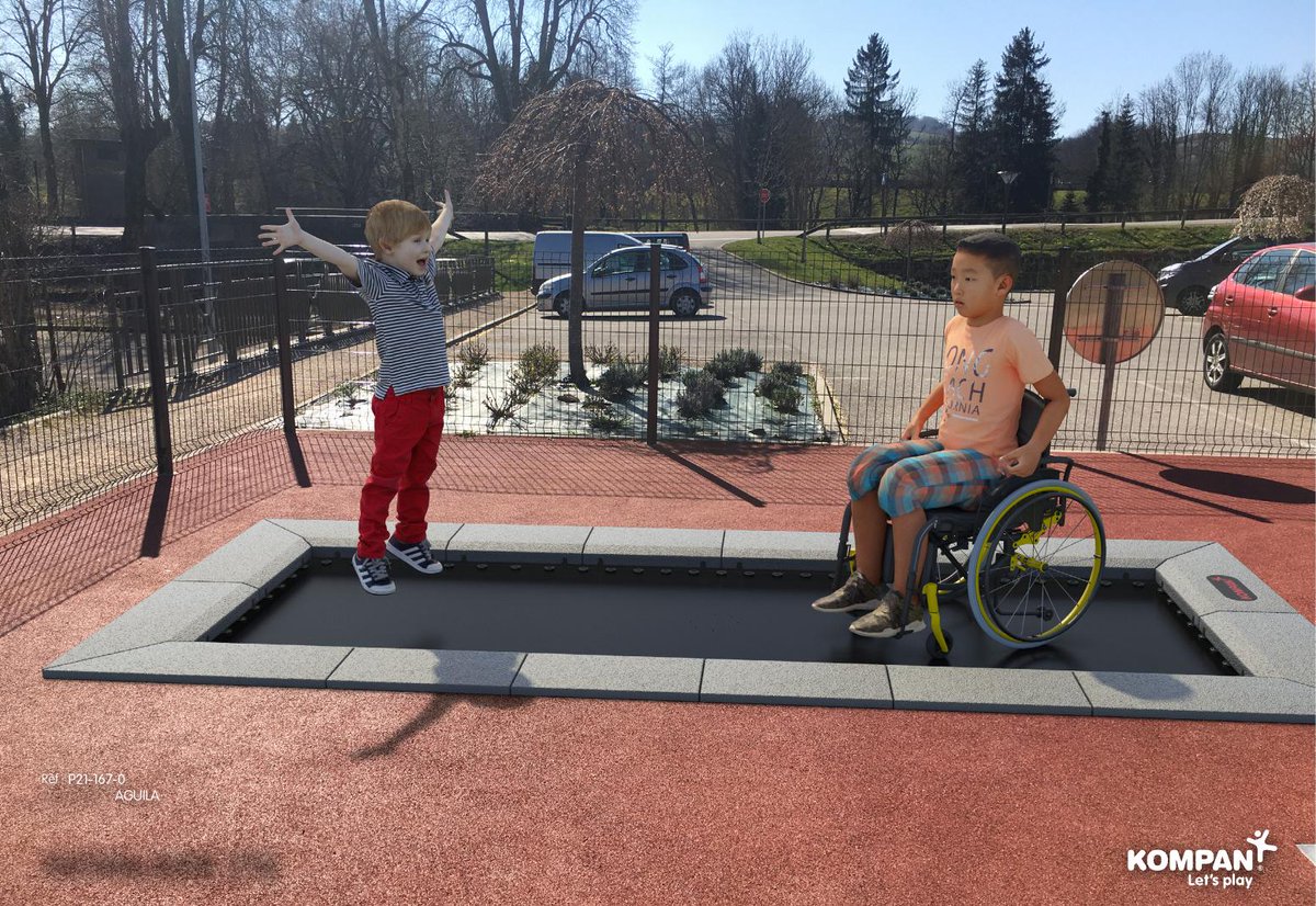 LePetitReporte1's tweet photo. #Novalaise : associer inclusion et handicap, le pari magnifique des parents d'une petite fille lourdement handicapée #Dépassonslehandicap https://t.co/87opuactth https://t.co/RRdMDW53Wa