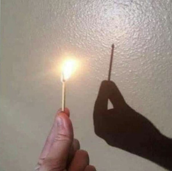 Ateşin, gölgesi yoktur. Bu yüzden insanın içindeki yangını, dışarıdan bakan göremez.