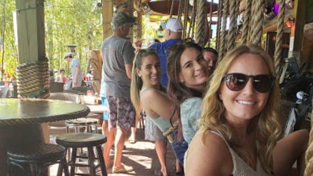 YucatanFMB's tweet photo. Time for the swing bar! #fortmyersbeach #swfl #beachlife https://t.co/LBchgPxLds