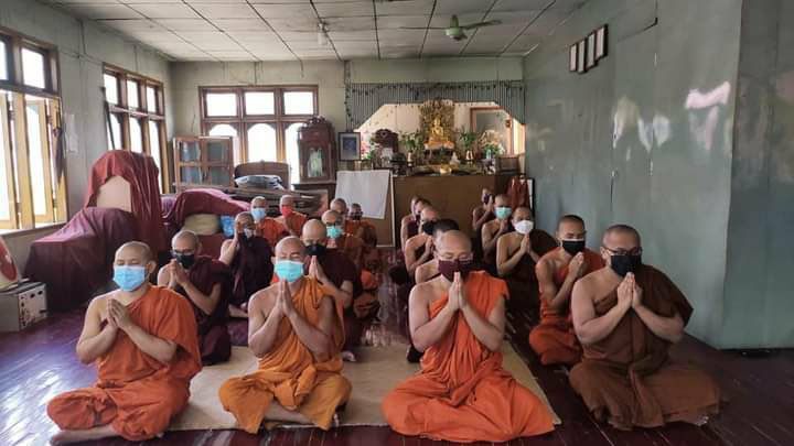 Monks from Sangha Union of Mandalay demand for an immediate end to all of Burma's suffering. They also performed sermons &amp; prayed for federal democracy's development.    #WhatsHappeningInMyanmar #Sep7Coup 
#UselessASEAN #SupportRevolutionForDemocracy