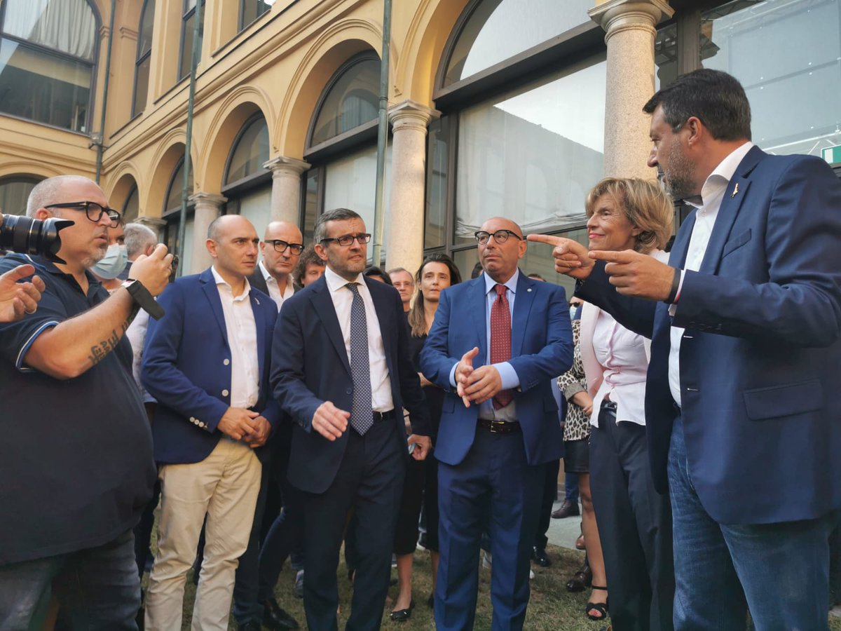 bologninistefan's tweet photo. Presentazione liste @LegaSalvini a #Milano con @matteosalvinimi, @LucaBernardoMi e @annarosa_racca

#Lega #LegaMilano #Bernardosindaco #Milano2021 @LegaMilano @LegaLombardaSP https://t.co/JAwf9lEZjV