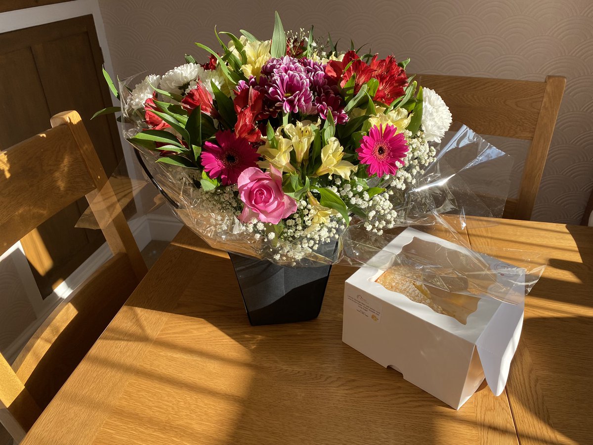 katevic36's tweet photo. Thank you to the women &amp; children’s service for the beautiful flowers and cake, it’s been a pleasure working with you all over the years.  I’ll miss you all, onwards to my next chapter xx @JulieRi22023248 @Jessica15721465 @Suzy_Fair @abberley_zara and Angela https://t.co/EEnKiJPGzh