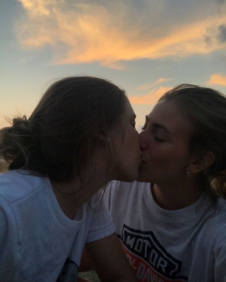 ilywlw's tweet photo. -🐝 https://t.co/ykmz8Jt17k