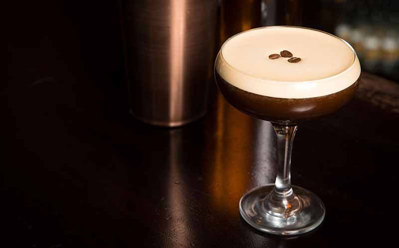 riddlesbar's tweet photo. I can't ESPRESS how much you BEAN to me . 

Lets share a little love for the Espresso Martini this week ( and terrible puns) https://t.co/mmhGPtczoO