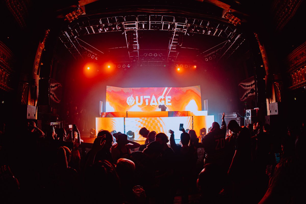 OUTAGEofficial's tweet image. incredible weekend in Chicago
thanks for rocking with ya boi 😭💕

📸: @darkslides