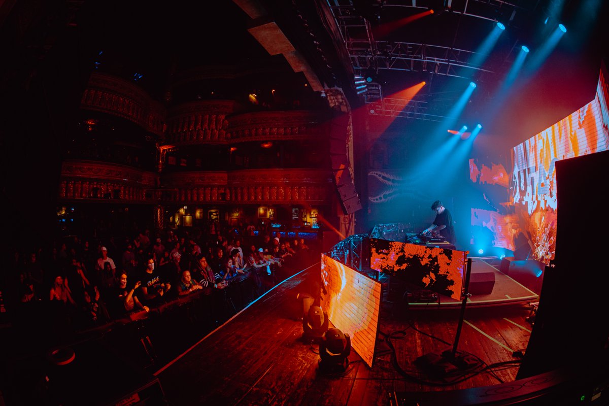 OUTAGEofficial's tweet image. incredible weekend in Chicago
thanks for rocking with ya boi 😭💕

📸: @darkslides