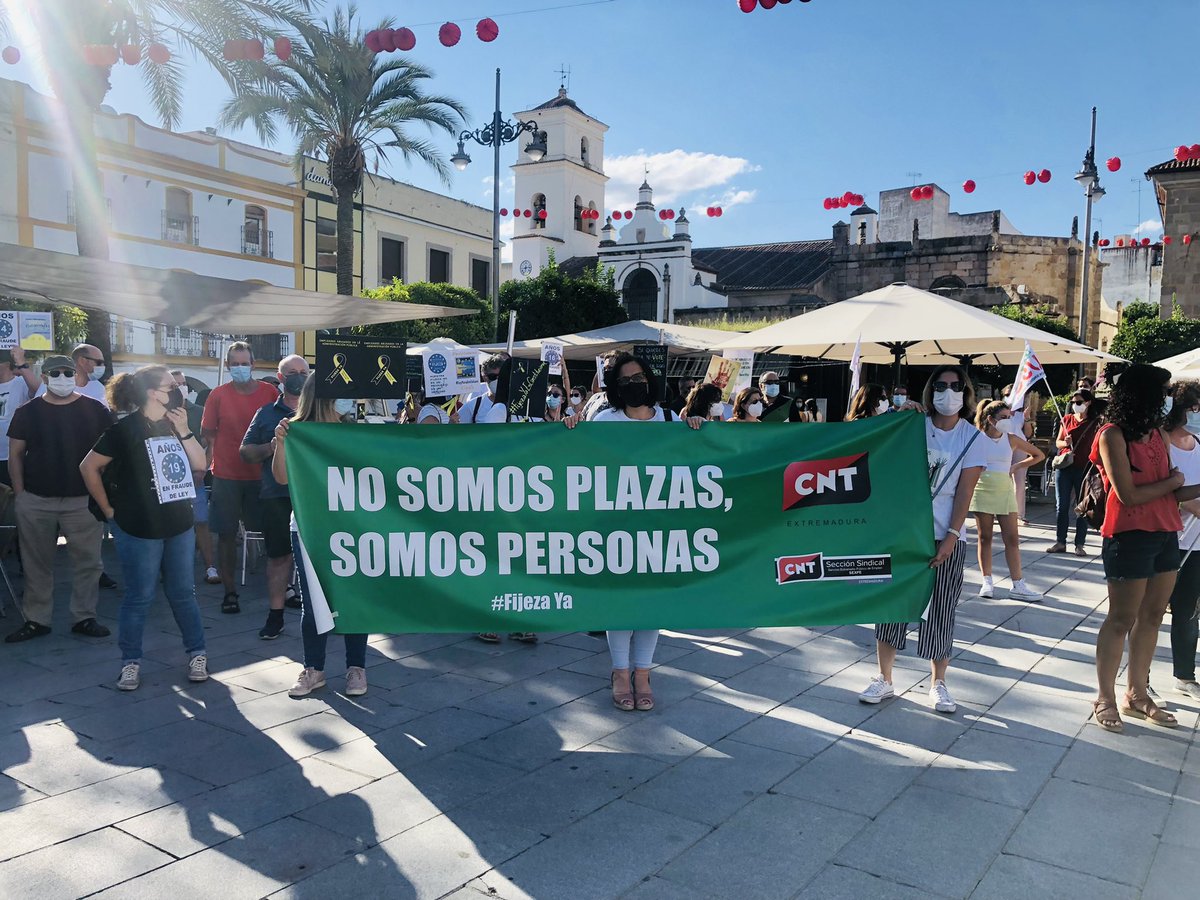 AnaRive58829474's tweet photo. Fijeza ya es constitucional!!!! Los que están se quedan!!!!!!!!!! #FijezaYaEsConstitucional @GFVara https://t.co/Kh3JpjCmLY
